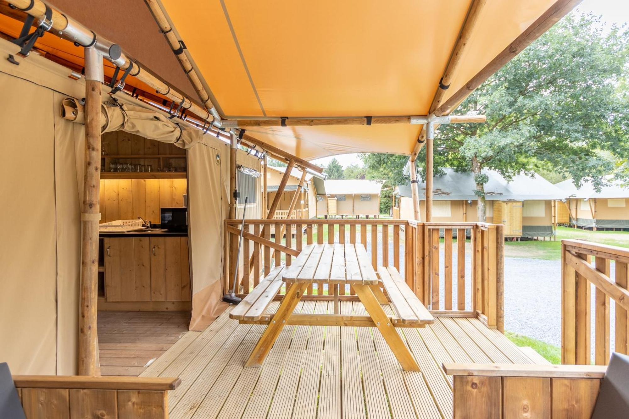 Landal Glamping Neufchâteau Hotel Phòng bức ảnh