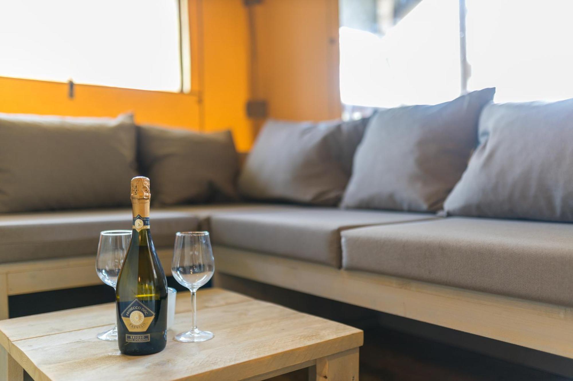 Landal Glamping Neufchâteau Hotel Phòng bức ảnh