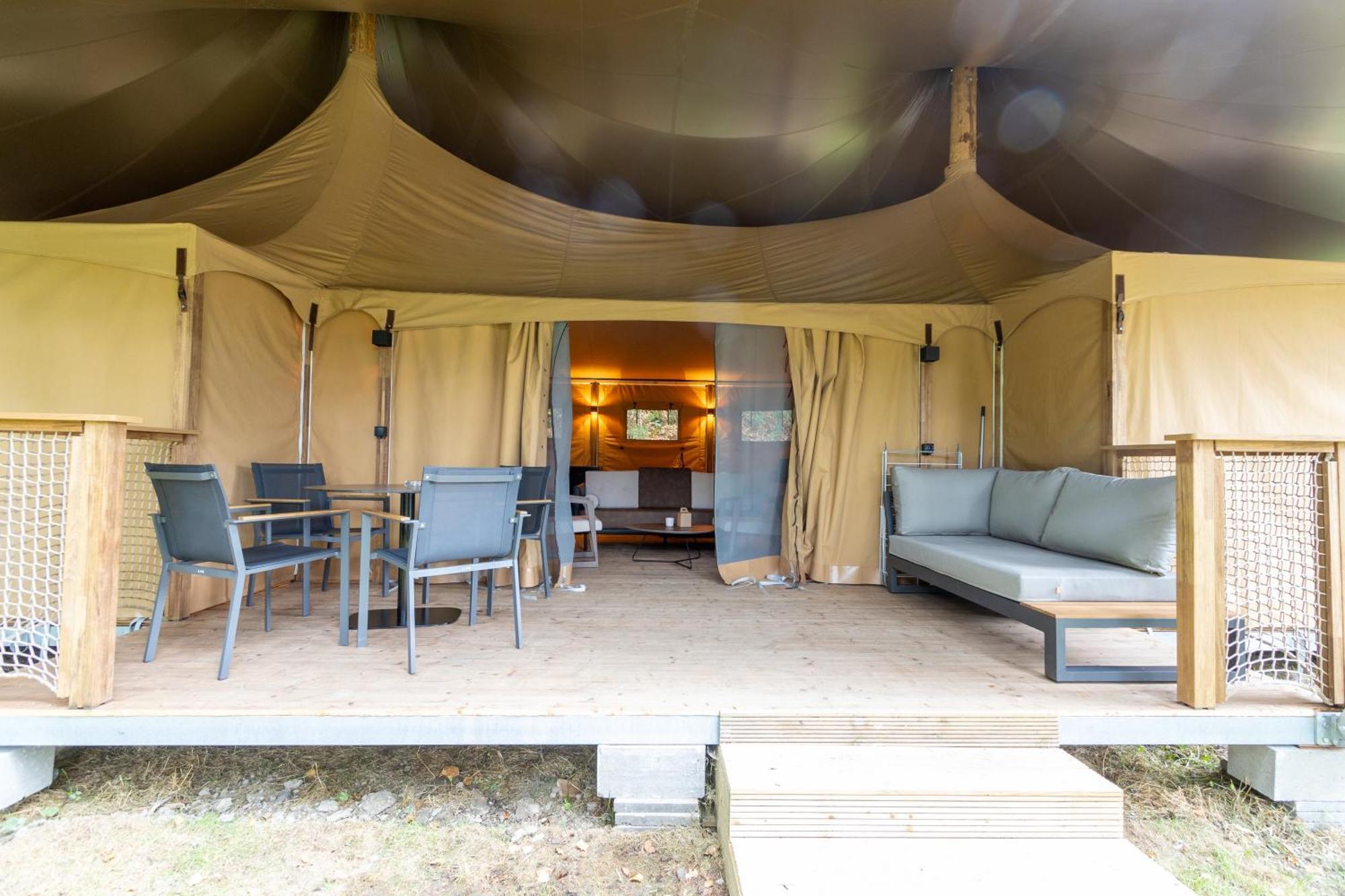 Landal Glamping Neufchâteau Hotel Phòng bức ảnh