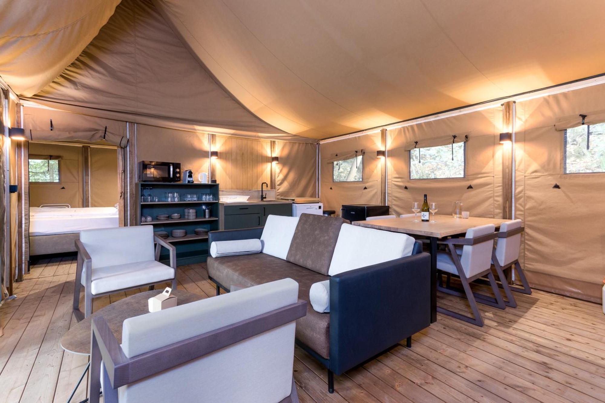 Landal Glamping Neufchâteau Hotel Phòng bức ảnh