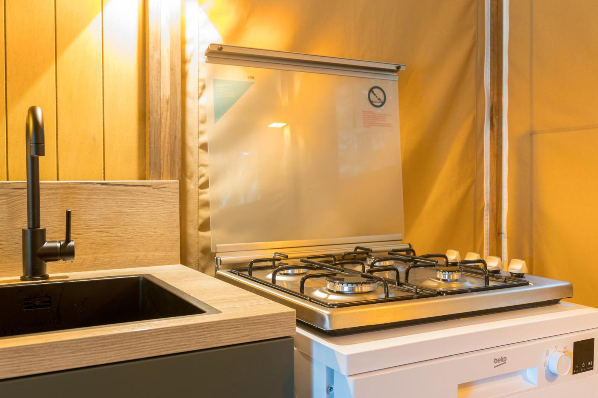 Landal Glamping Neufchâteau Hotel Phòng bức ảnh